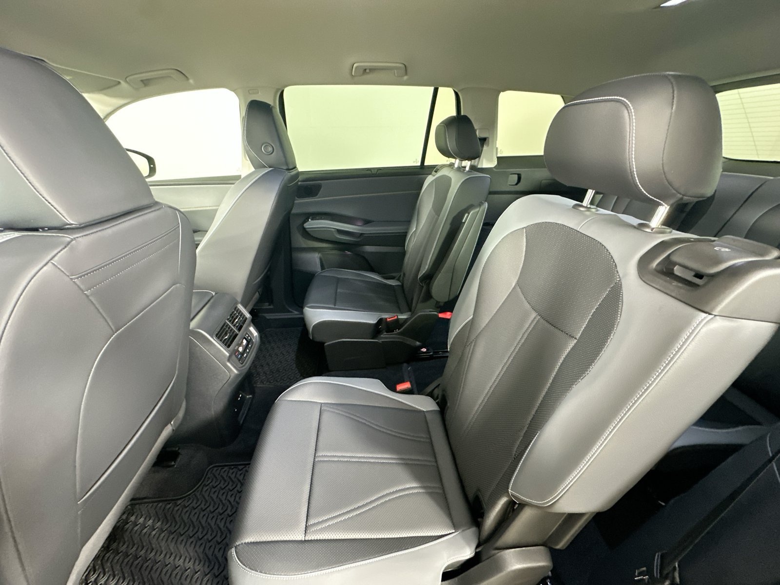 New 2027 Volkswagen Atlas SE AWD/4WD image 37