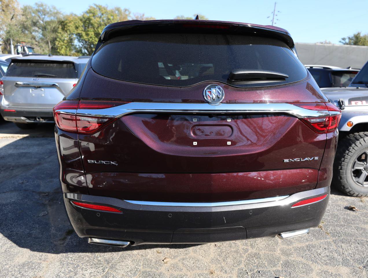 Used 2018 Buick Enclave Essence FWD image 7