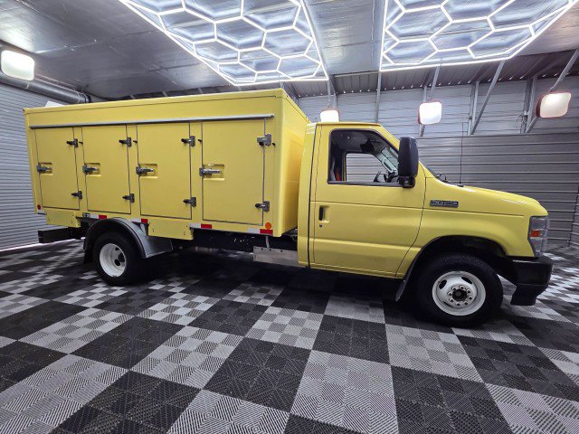 Used 2022 Ford E-450 and Econoline 450 Super Duty RWD image 9