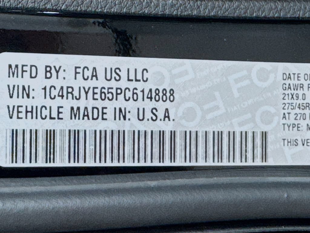 Used 2023 Jeep Grand Cherokee Summit AWD/4WD image 35