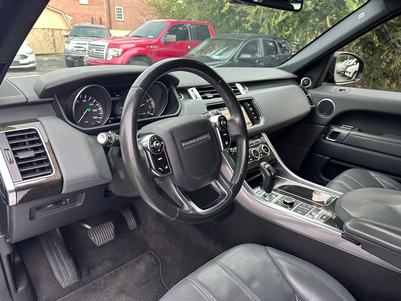 Used 2015 Land Rover Range Rover Sport HSE image 9