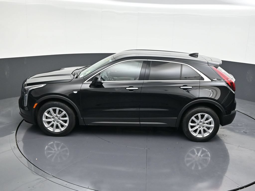 Used 2022 Cadillac XT4 Luxury w/ Driver Awareness Package FWD image 13