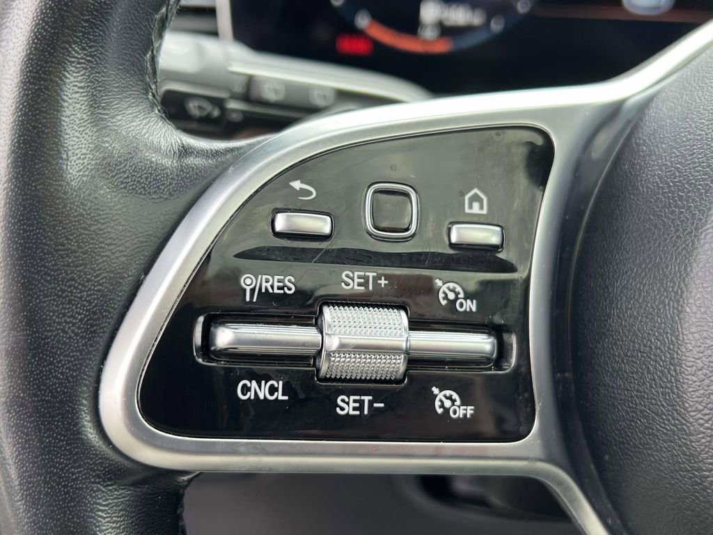 Used 2023 Mercedes-Benz GLE 350 4MATIC image 23