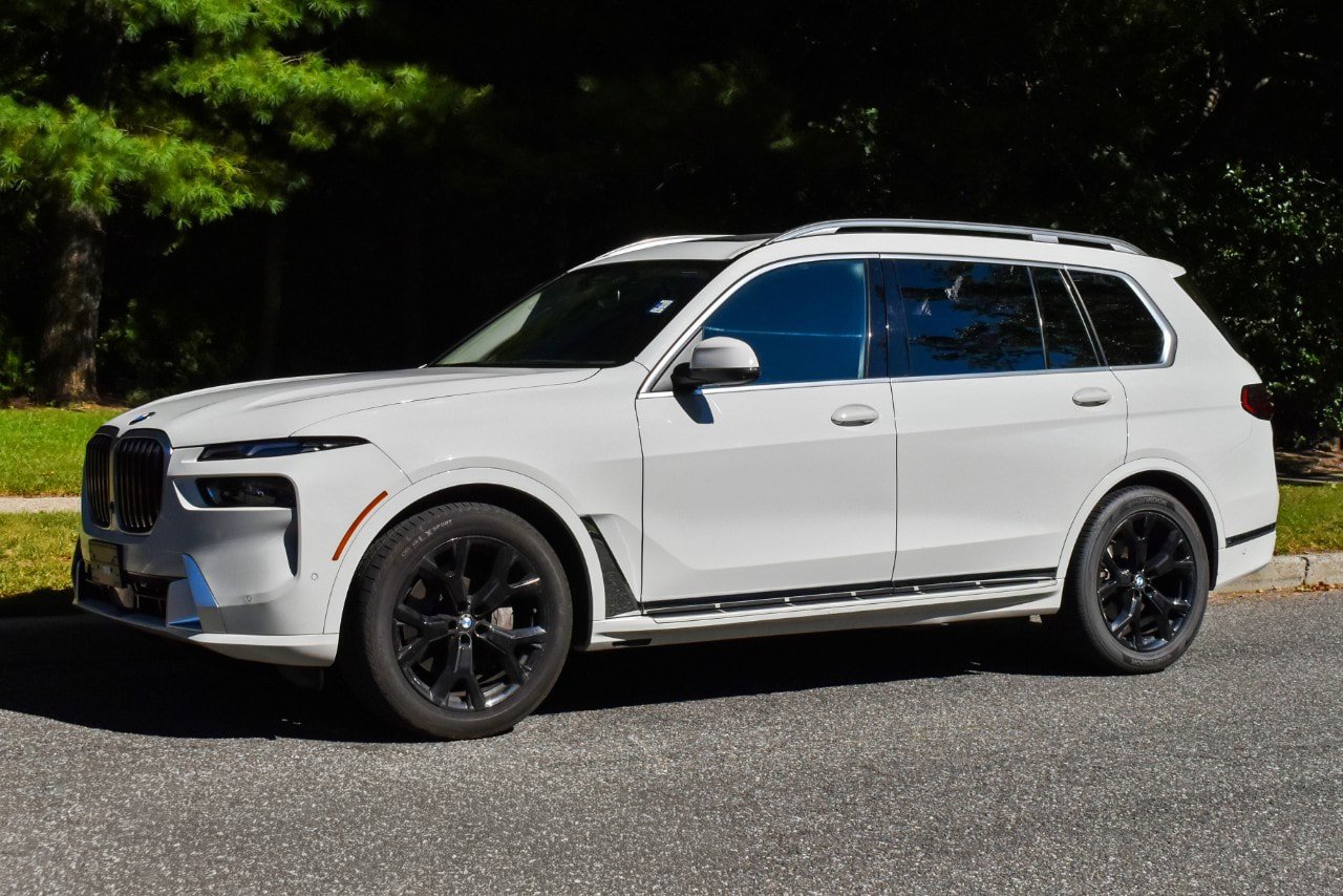 Used 2026 BMW X7 xDrive40i AWD/4WD image 2