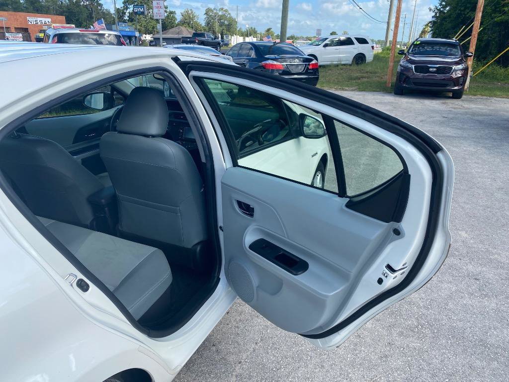 Used 2014 Toyota Prius C Four FWD image 17