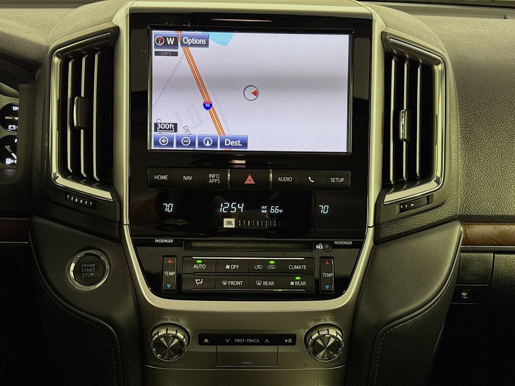 Used 2019 Toyota Land Cruiser image 39