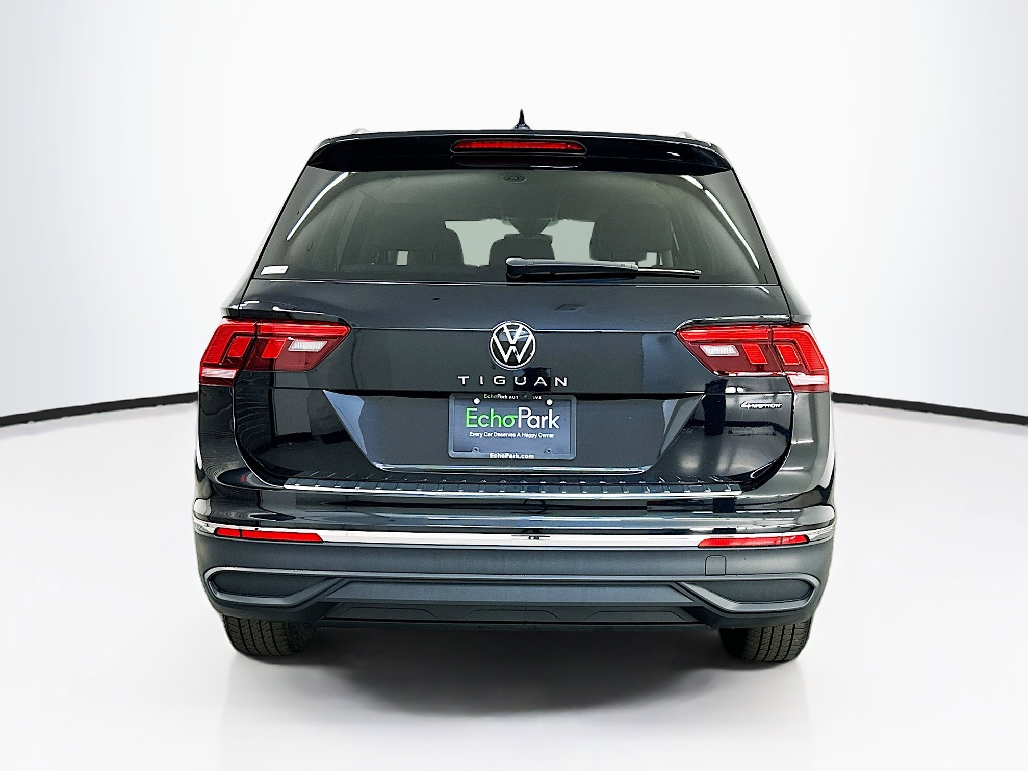 Used 2023 Volkswagen Tiguan S w/ Driver Assistance Package AWD/4WD image 7
