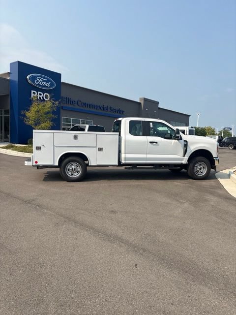 New 2026 Ford F250 XL w/ XL Chrome Package AWD/4WD image 5