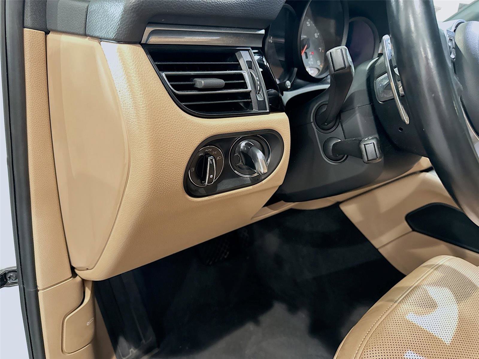 Used 2020 Porsche Macan S image 7