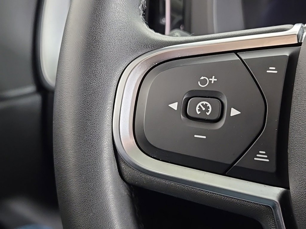 Used 2024 Volvo XC60 B5 Core w/ Protection Package Premier image 29