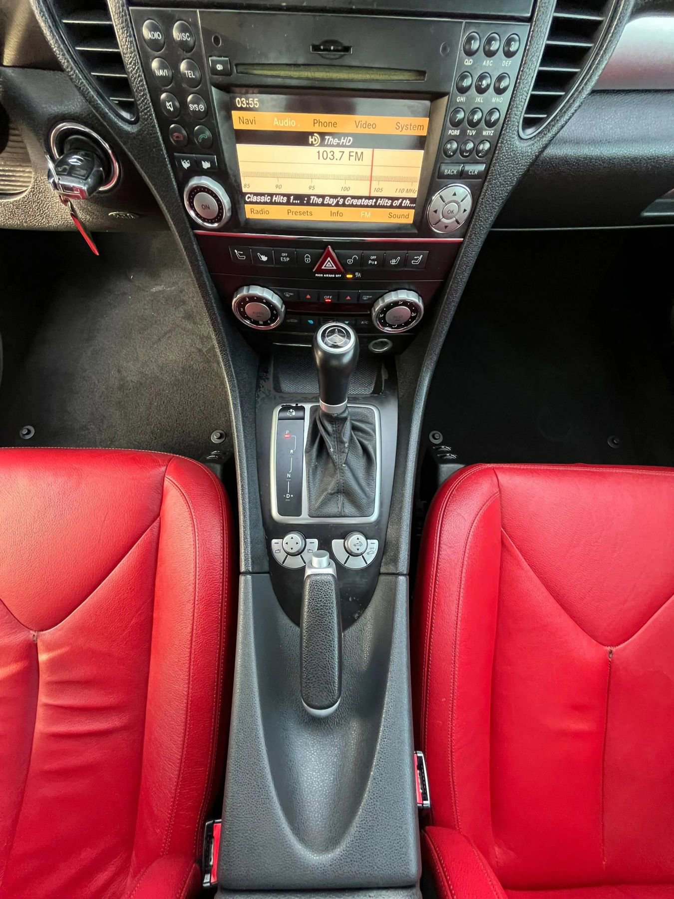 Used 2011 Mercedes-Benz SLK 350 image 23