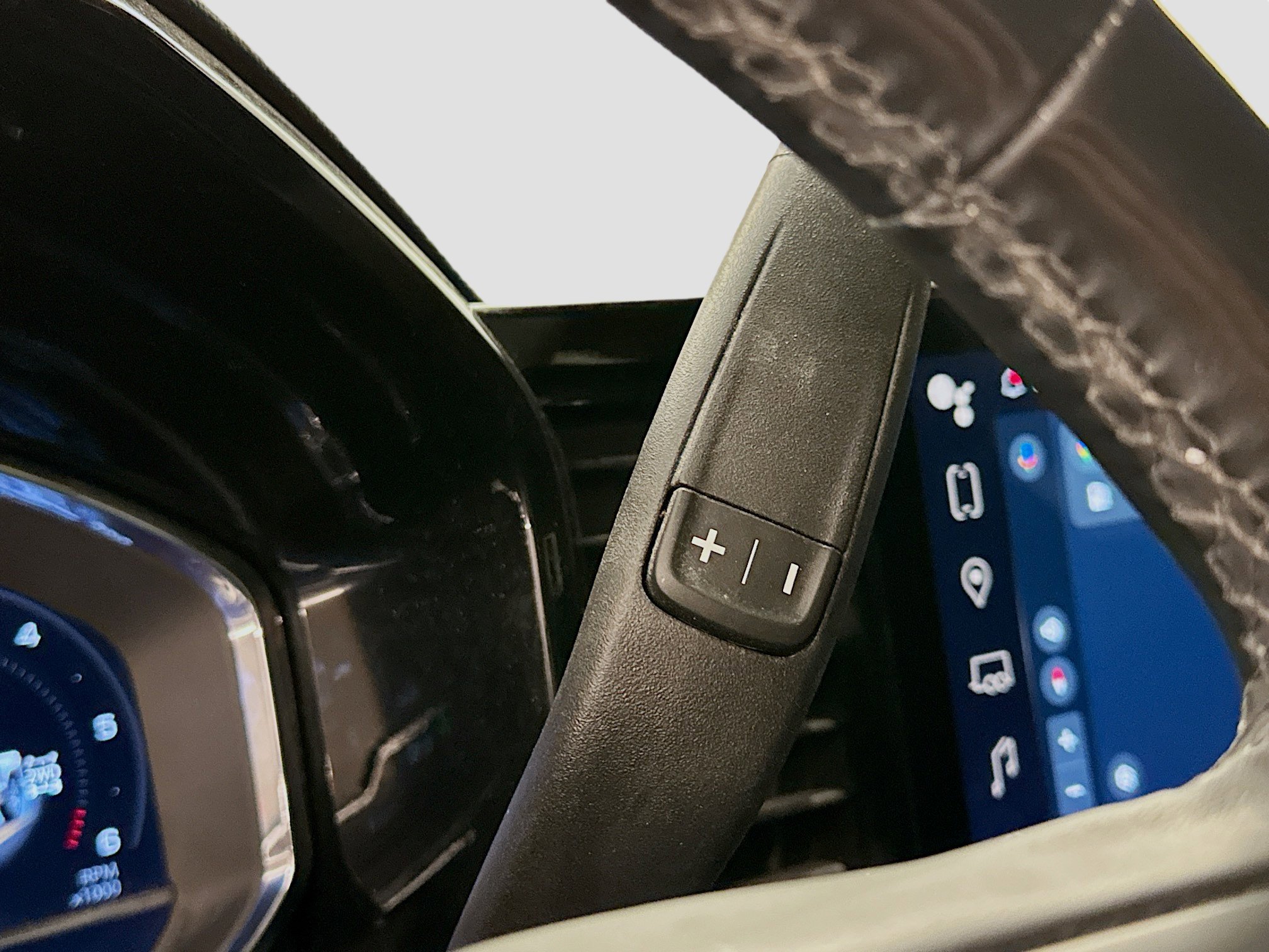 Used 2024 GMC Sierra 1500 Elevation image 25