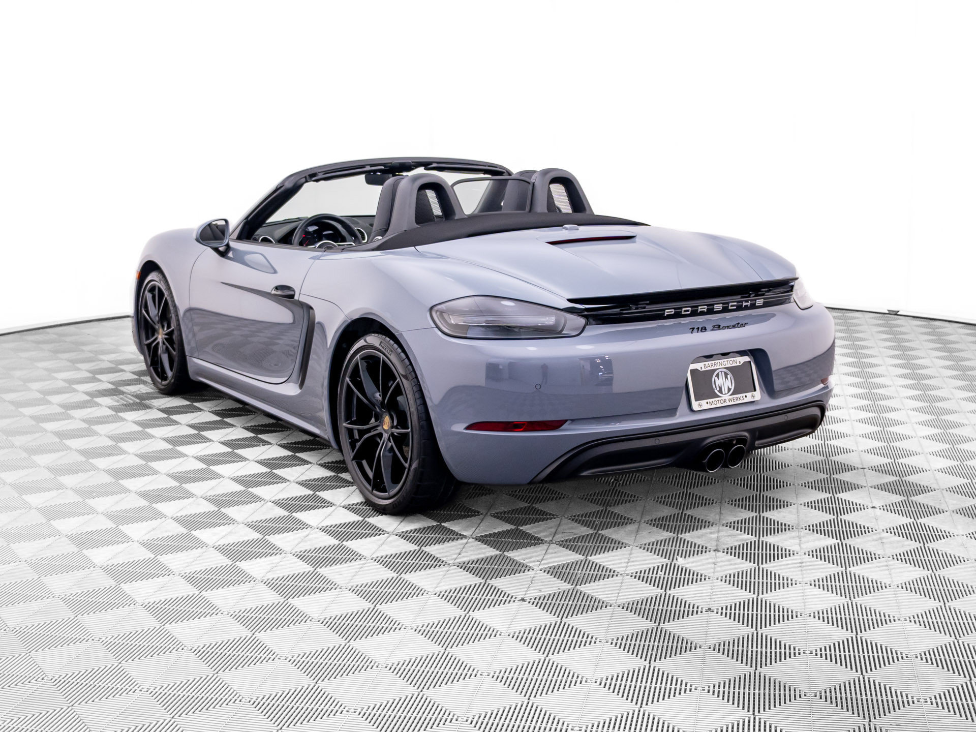 Certified 2024 Porsche 718 Boxster RWD image 3