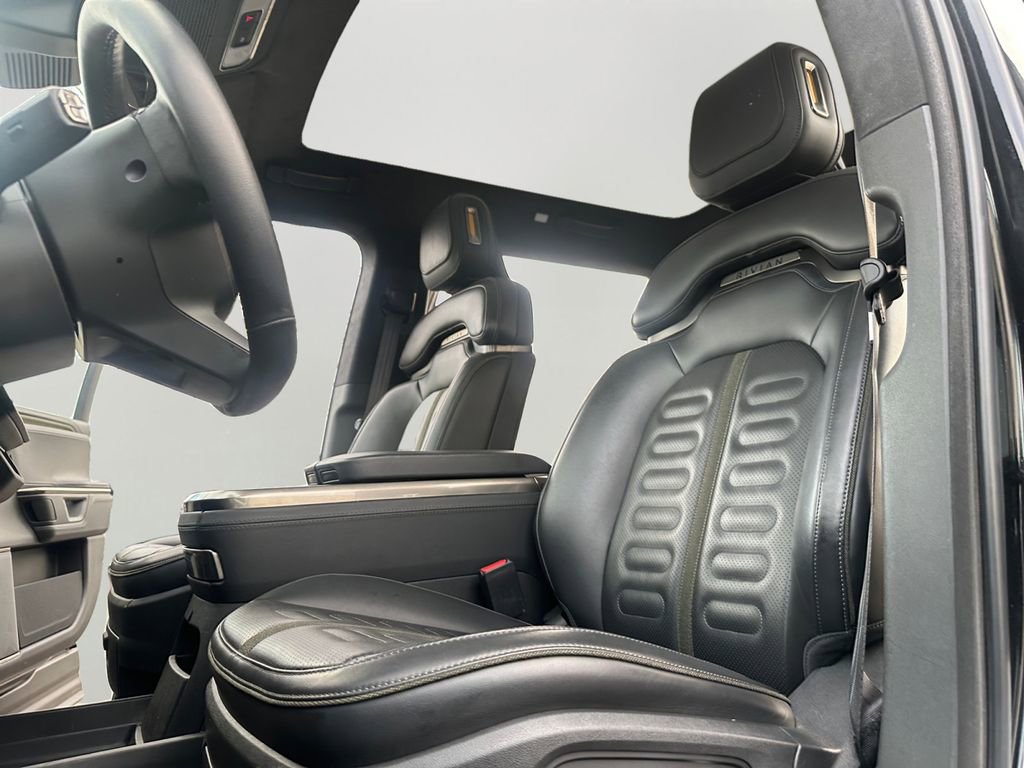 Used 2025 Rivian R1S Adventure image 18