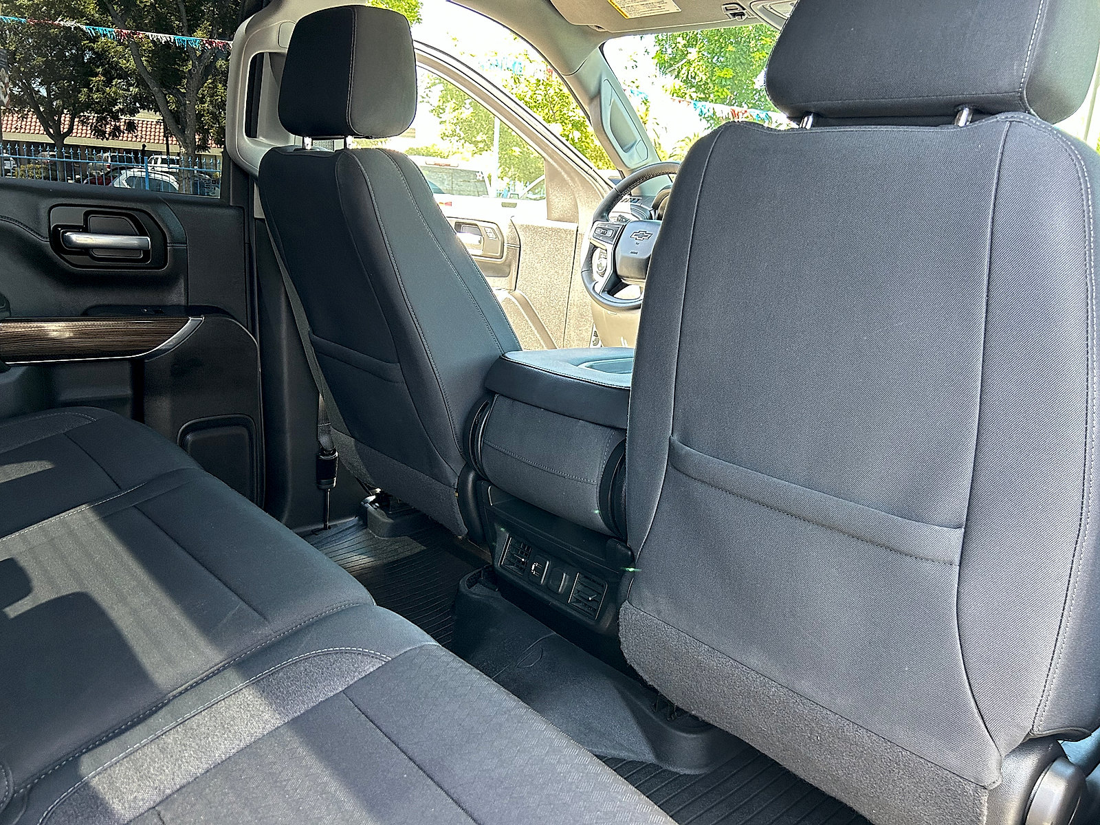 Used 2020 Chevrolet Silverado 1500 LT Trail Boss AWD/4WD image 23