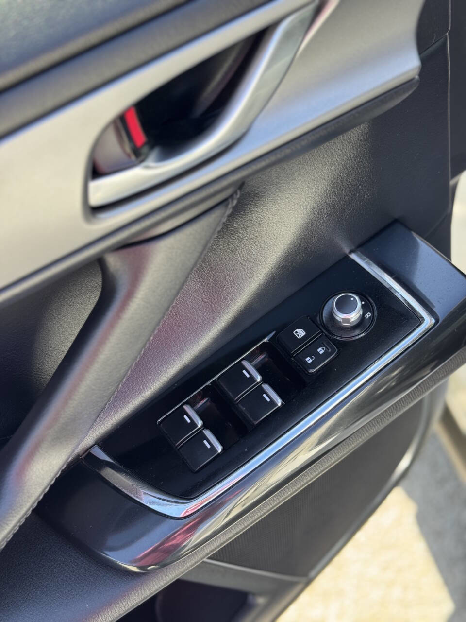 Used 2018 MAZDA CX-9 Touring w/ Touring Premium Package FWD image 17