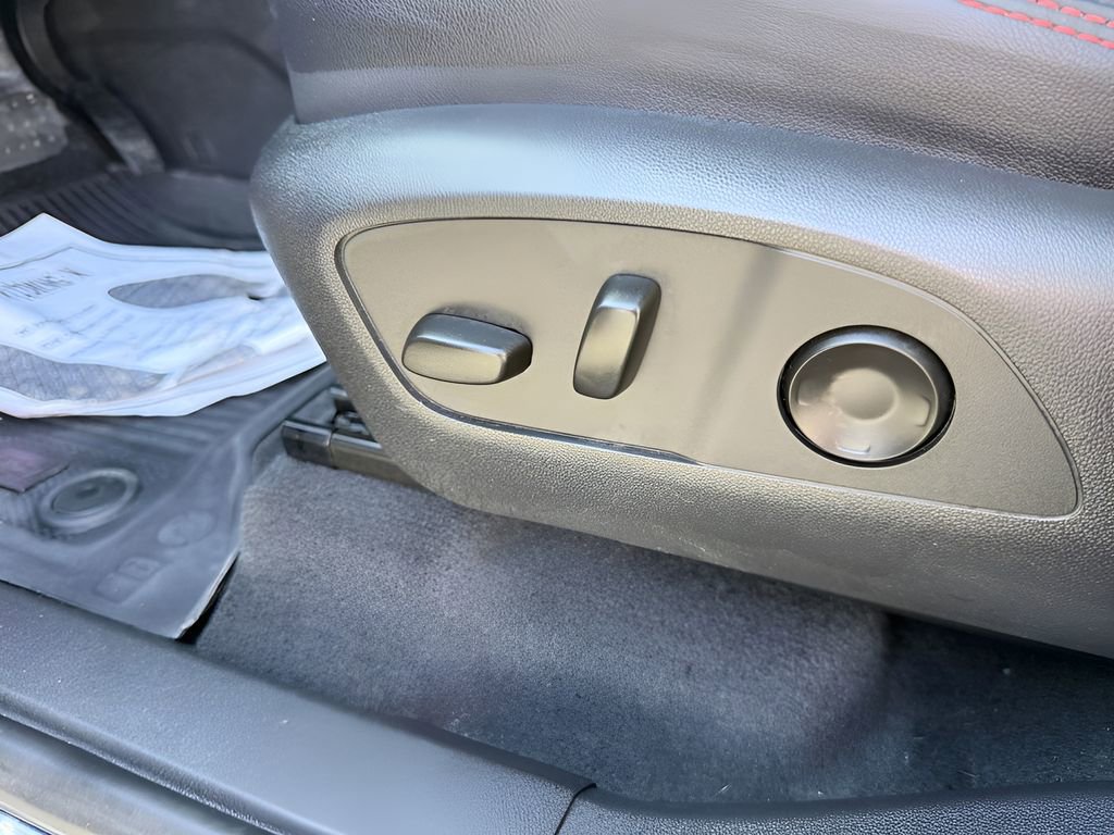 Used 2025 Chevrolet Traverse RS AWD/4WD image 24