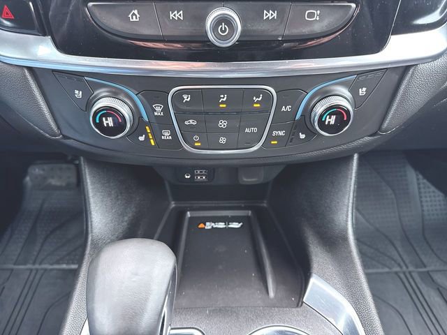 Used 2023 Chevrolet Traverse High Country w/ LPO, Floor Liner Package AWD/4WD image 18