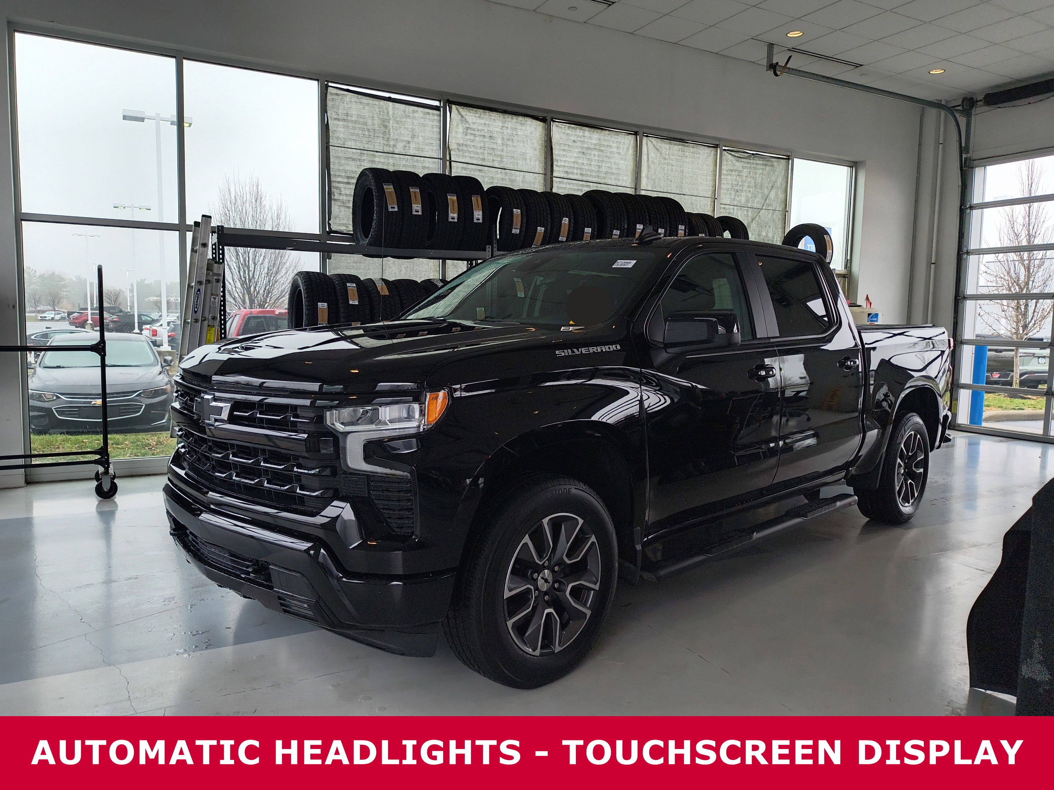 Used 2024 Chevrolet Silverado 1500 RST image 2