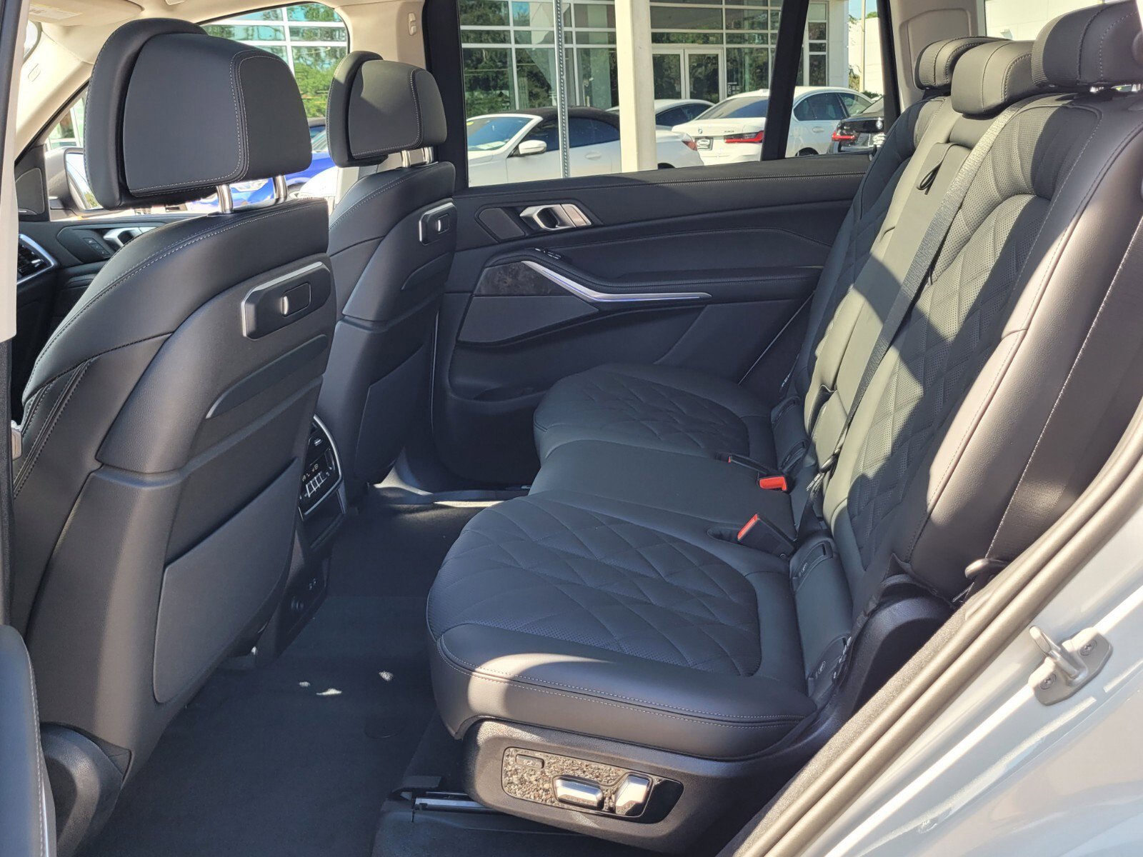 Used 2026 BMW X7 xDrive40i AWD/4WD image 11