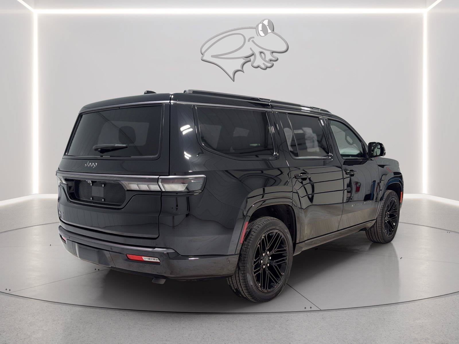 Used 2026 Jeep Grand Wagoneer Limited AWD/4WD image 5