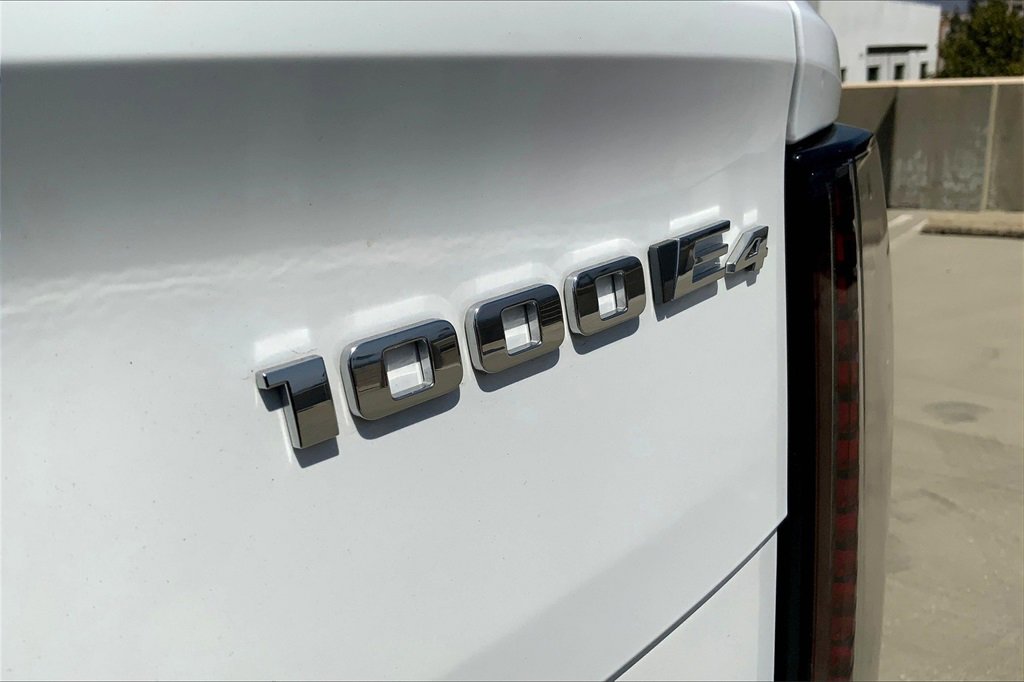 New 2025 Cadillac Escalade IQ Sport 2 image 16