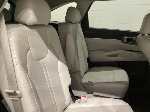 Used 2023 Kia Sorento EX FWD image 17