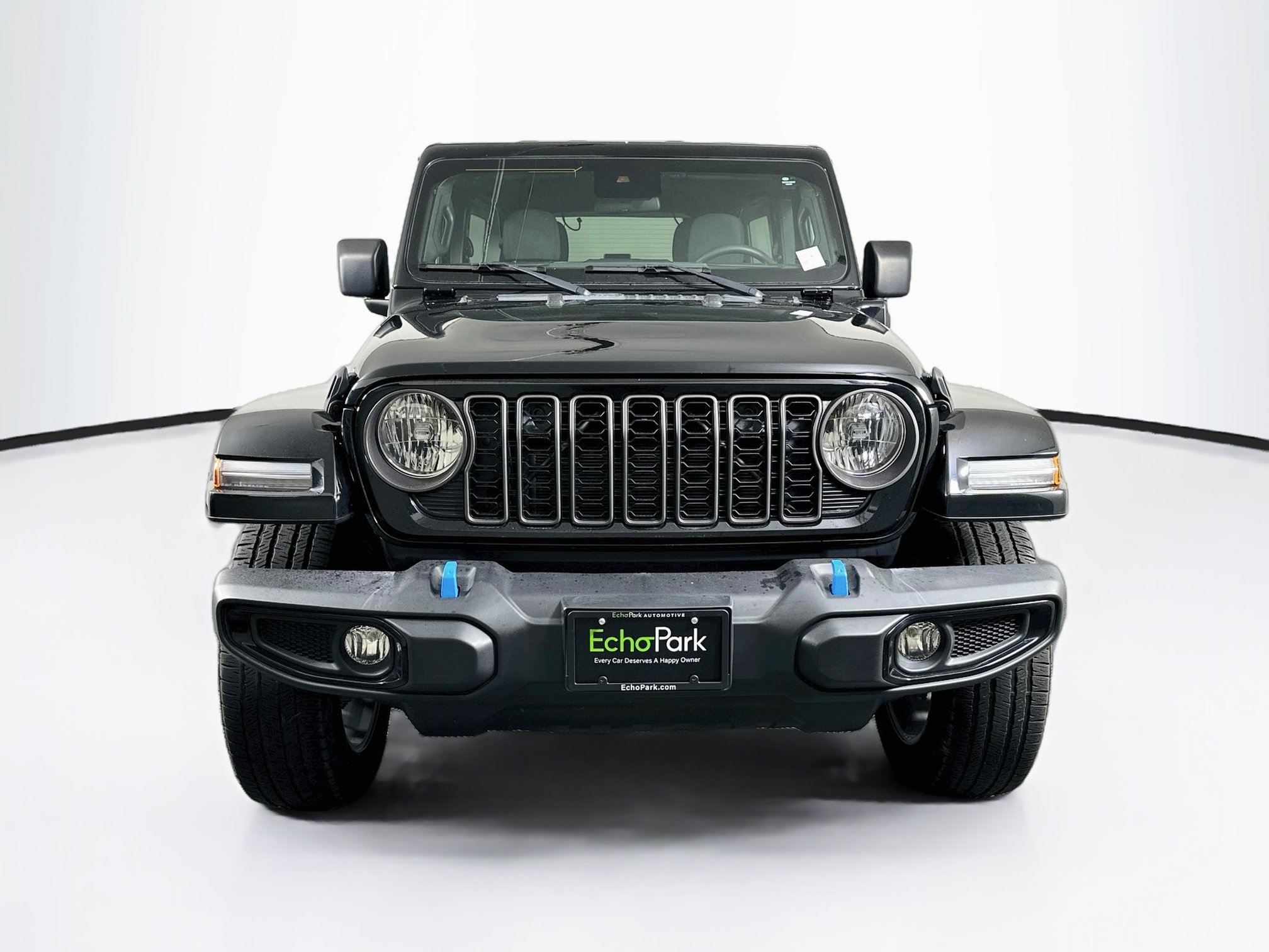 Used 2024 Jeep Wrangler Unlimited w/ Convenience Group AWD/4WD image 2