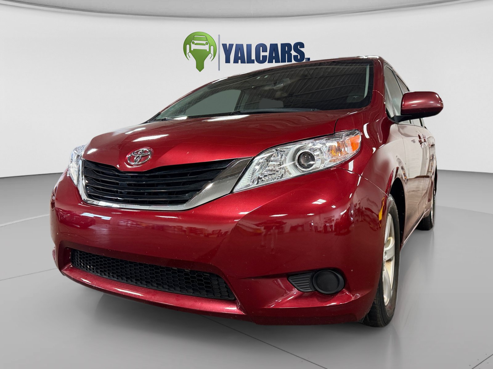 Used 2015 Toyota Sienna LE FWD image 9