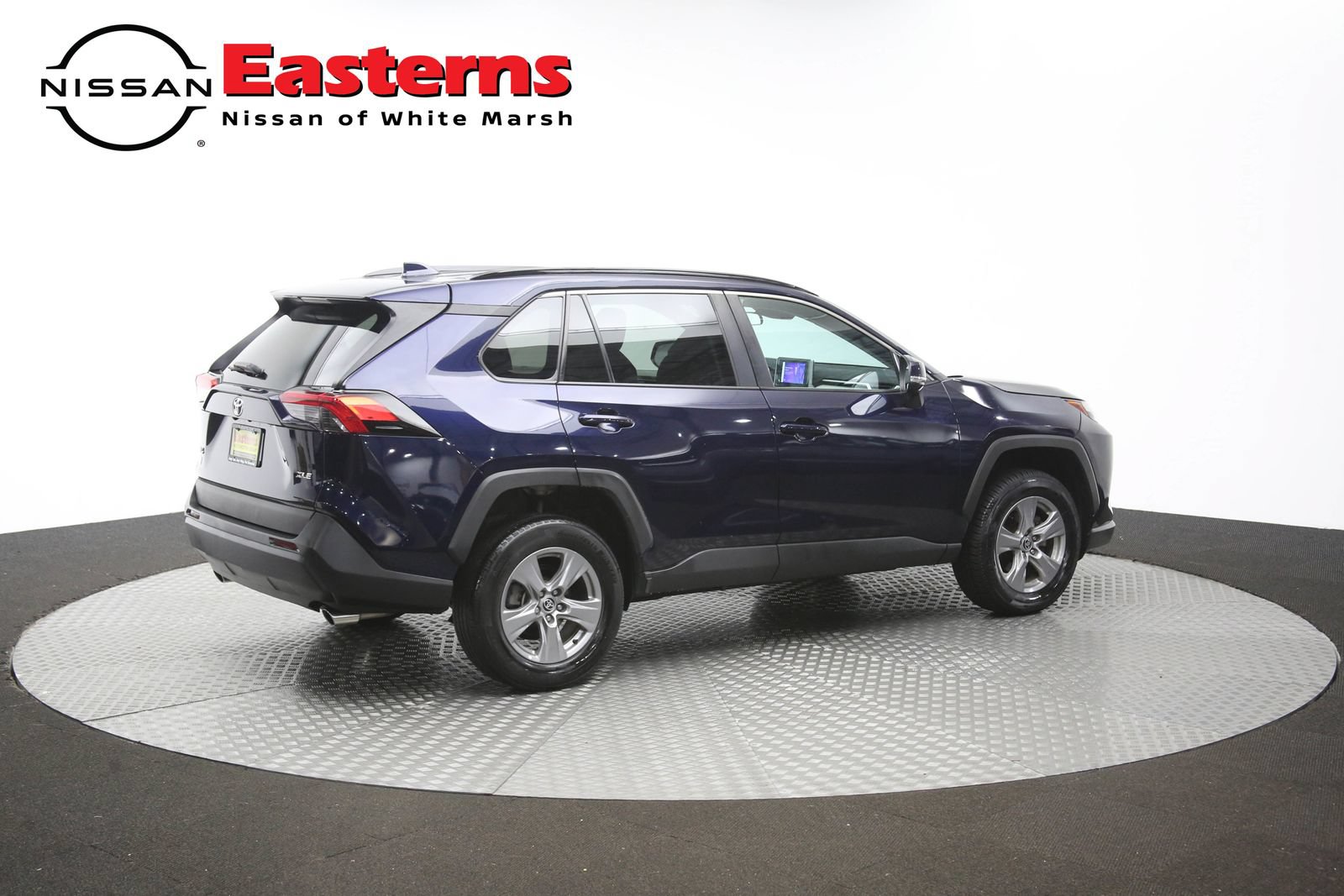 Used 2024 Toyota RAV4 XLE FWD image 40