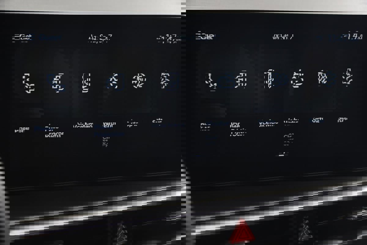 Used 2025 Kia Sorento EX image 33