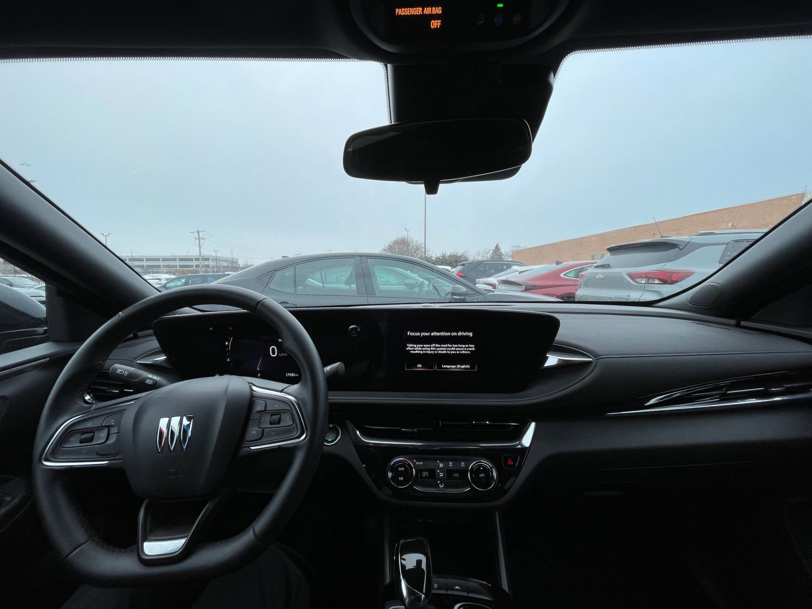 Used 2025 Buick Envista Sport Touring image 32