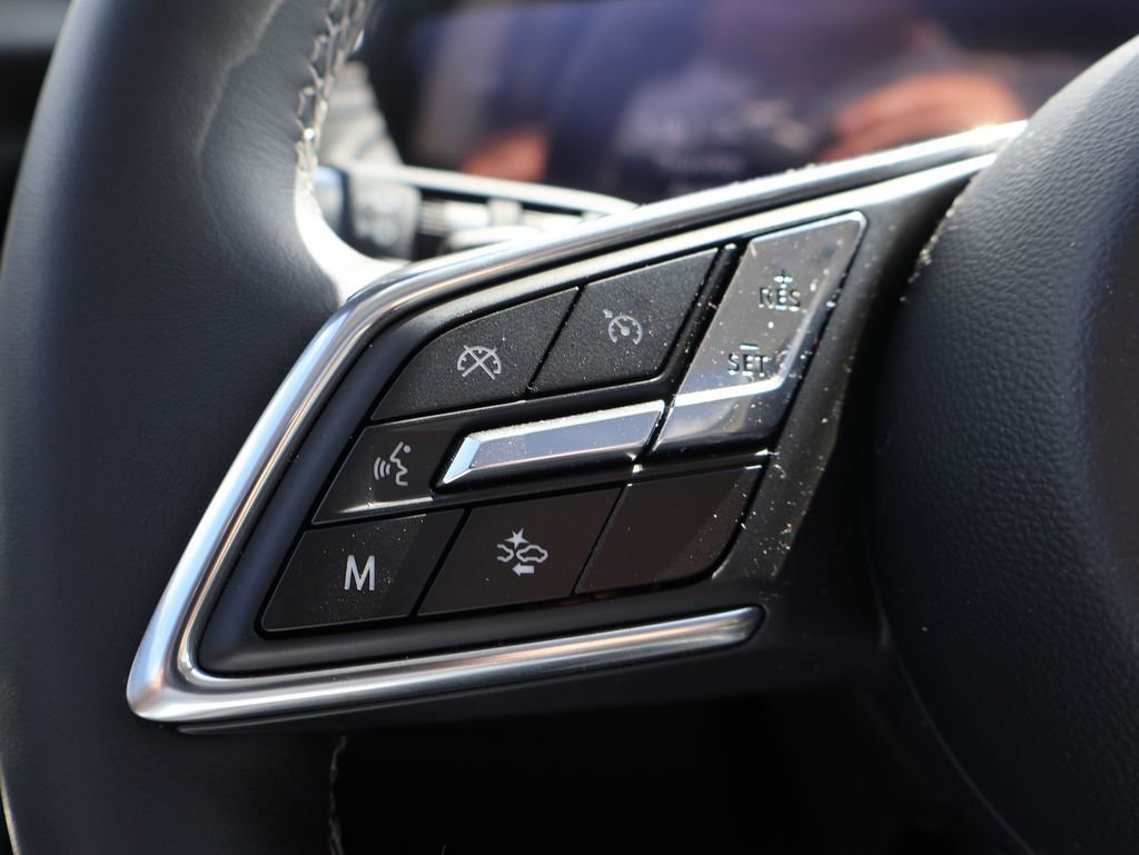 Used 2025 Buick Envision Avenir image 27