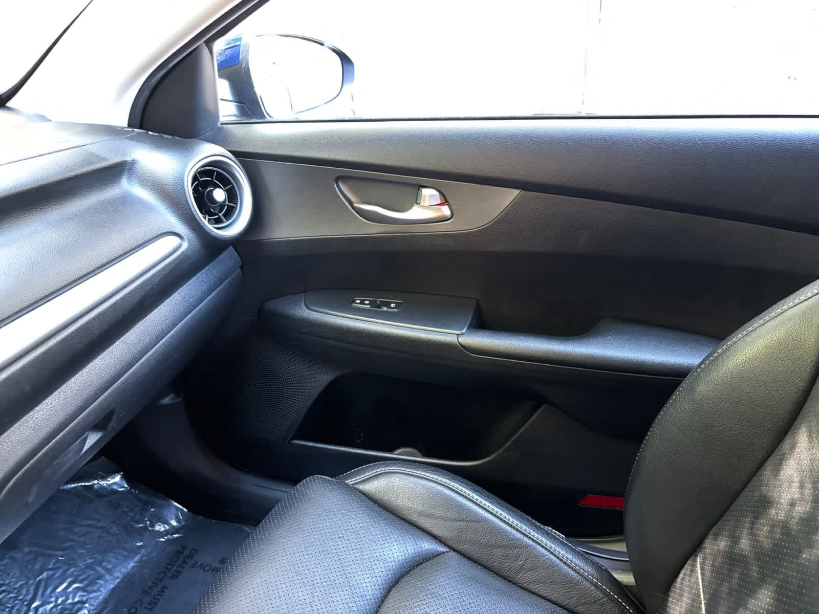 Used 2019 Kia Forte LXS FWD image 22