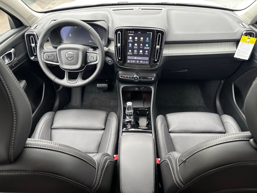 New 2026 Volvo XC40 B5 Plus w/ Protection Package Premier image 9