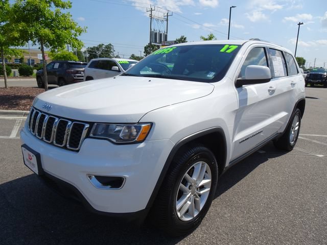 Used 2017 Jeep Grand Cherokee Laredo w/ Quick Order Package 23E AWD/4WD image 8