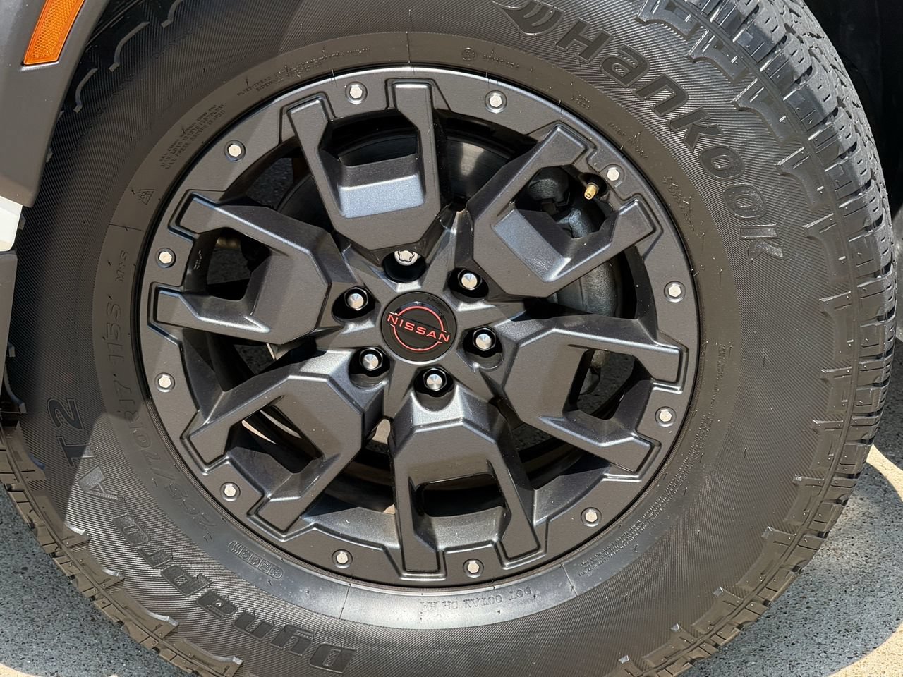 Used 2022 Nissan Frontier Pro-X w/ Pro-X Premium Package RWD image 9
