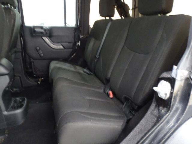 Used 2018 Jeep Wrangler Unlimited Sport AWD/4WD image 13