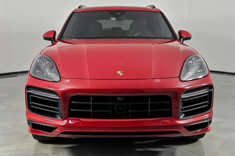 Used 2023 Porsche Cayenne GTS AWD/4WD image 4