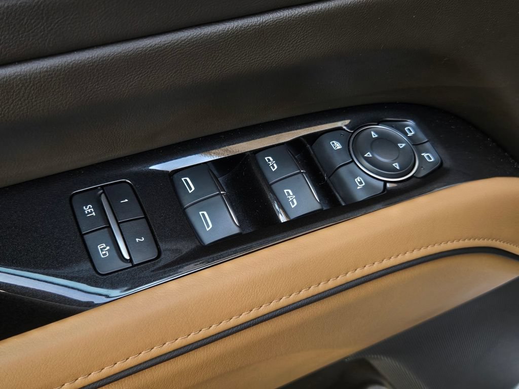 Used 2023 Cadillac Escalade Premium Luxury w/ Performance Package AWD/4WD image 12
