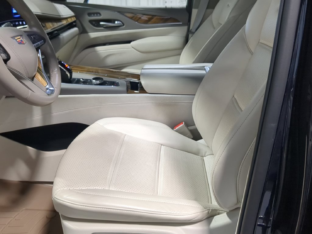 Used 2023 Cadillac Escalade ESV Premium Luxury Platinum AWD/4WD image 20