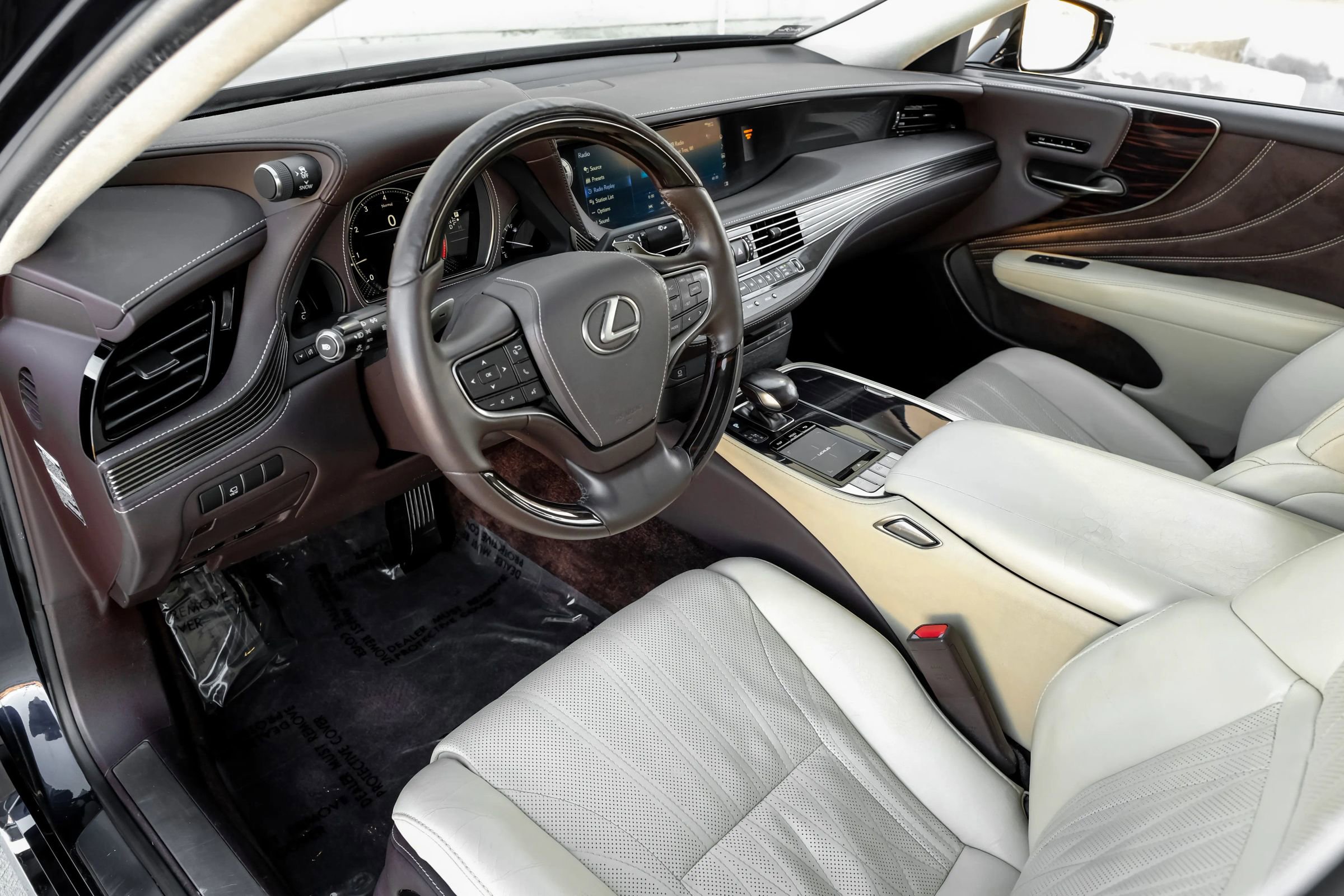 Used 2019 Lexus LS 500 w/ Interior Upgrade Package image 3