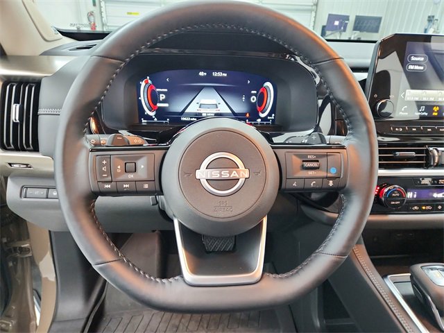 Used 2024 Nissan Pathfinder Platinum w/ Cargo Package image 25