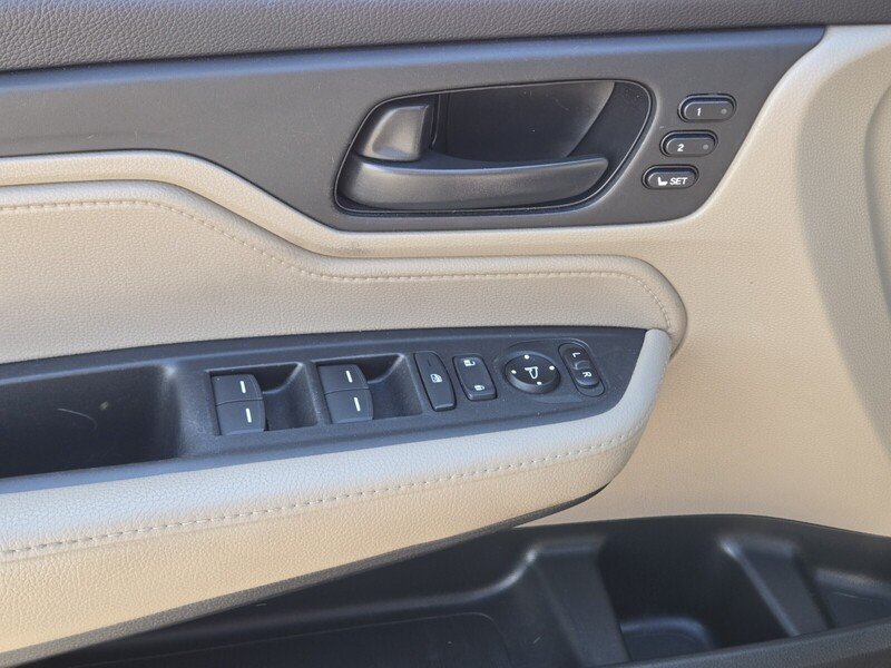 Used 2018 Honda Odyssey EX-L image 17