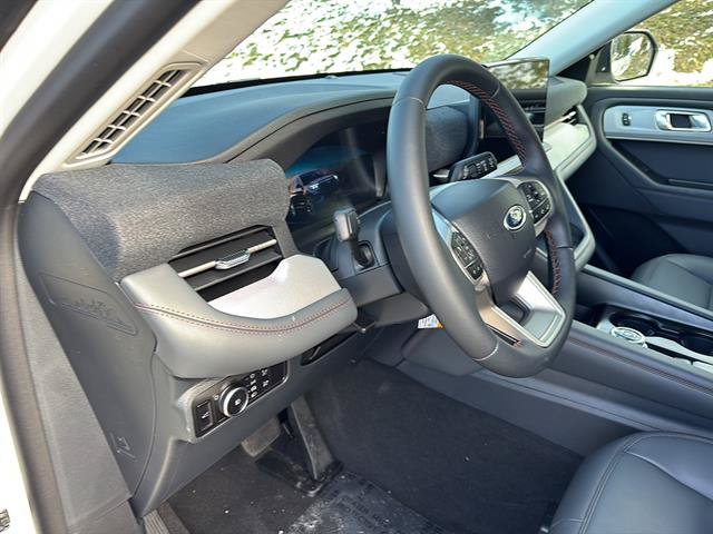 New 2026 Ford Explorer Active w/ Active Comfort Package AWD/4WD image 12