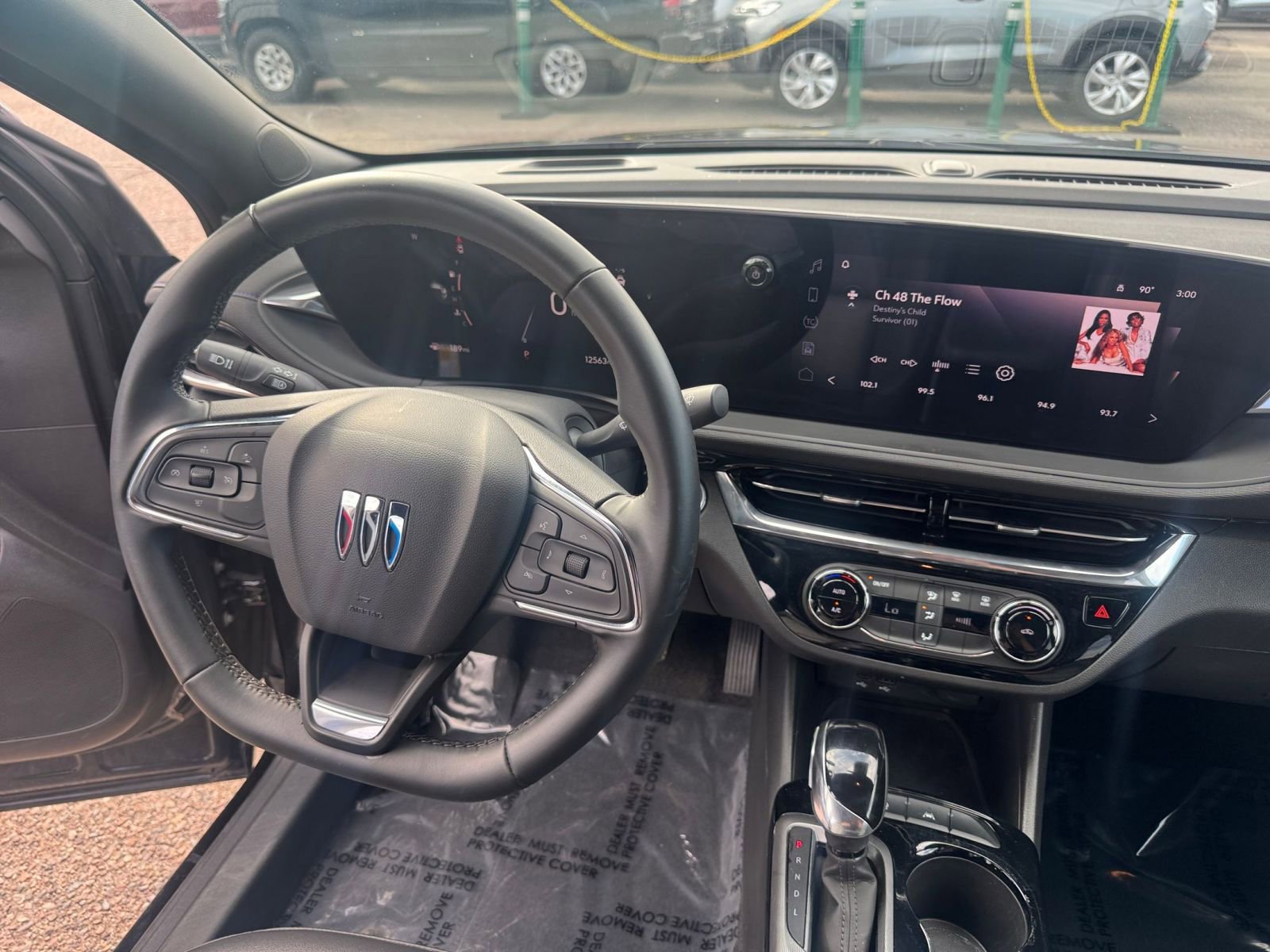 Used 2025 Buick Envista Sport Touring image 33