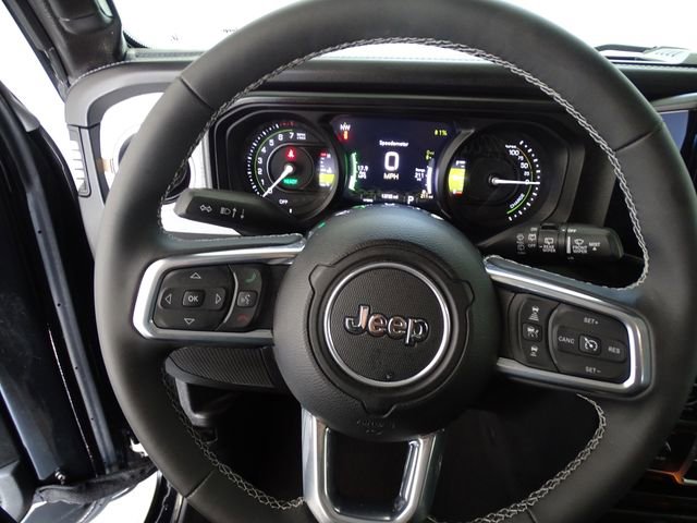 Certified 2025 Jeep Wrangler Unlimited Sahara w/ Safety Group image 6