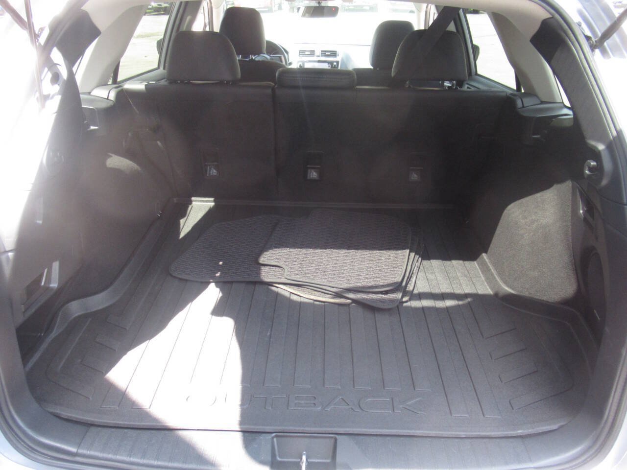 Used 2019 Subaru Outback 2.5i Limited AWD/4WD image 10