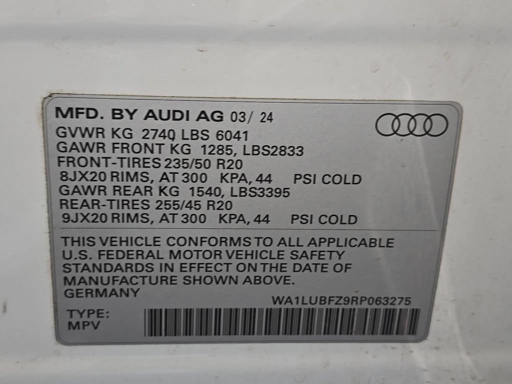 Used 2024 Audi Q4 e-tron Premium Plus w/ Premium Plus AWD/4WD image 32