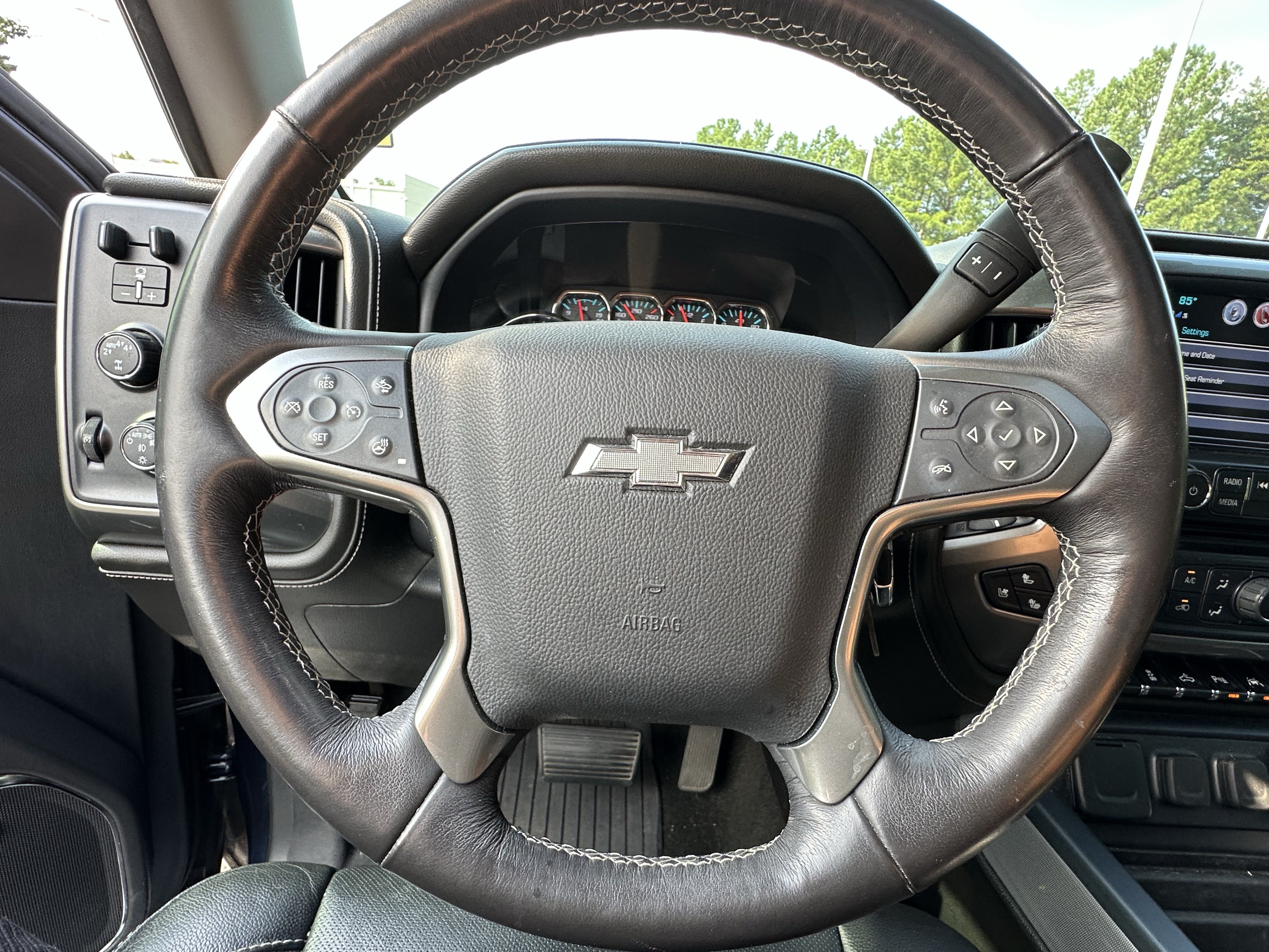 Used 2018 Chevrolet Silverado 1500 LTZ Z71 w/ Centennial Edition AWD/4WD image 6